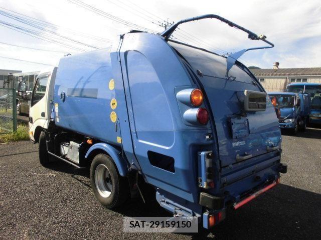 Hino DUTRO 2016-04 1290989-4