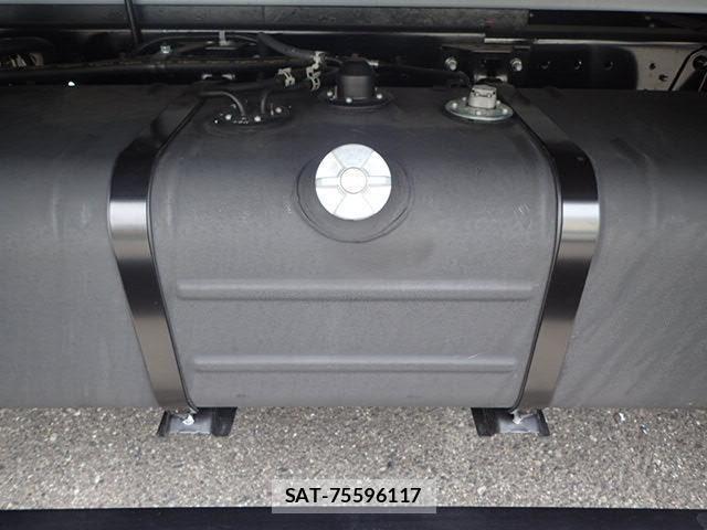 Hino DUTRO 2025-03 1295691-14
