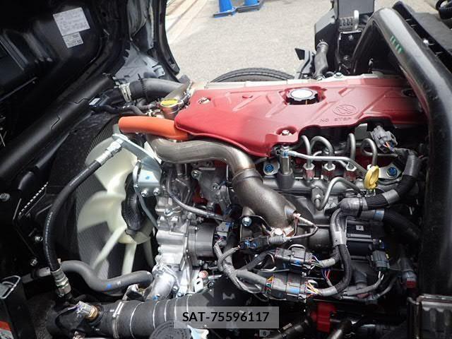 Hino DUTRO 2025-03 1295691-24
