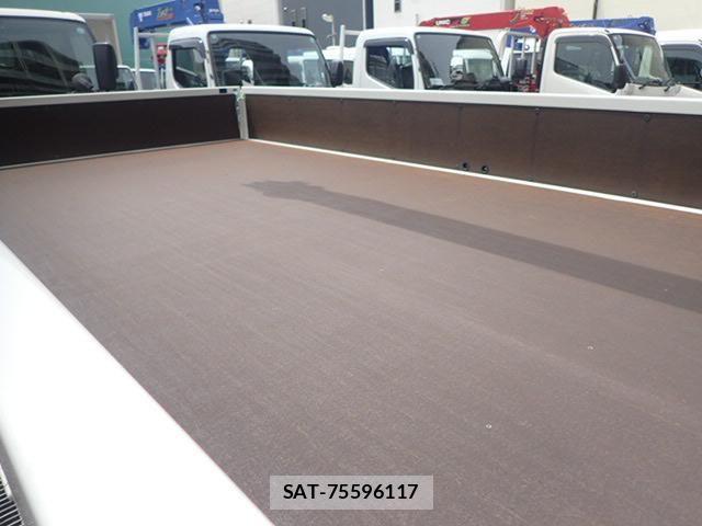 Hino DUTRO 2025-03 1295691-4