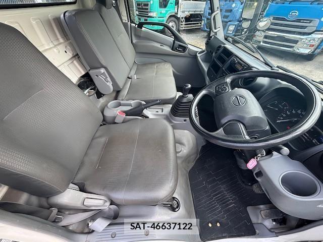 Hino DUTRO 2020-07 1321428-28