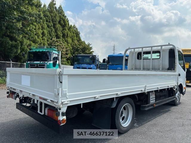 Hino DUTRO 2020-07 1321428-2