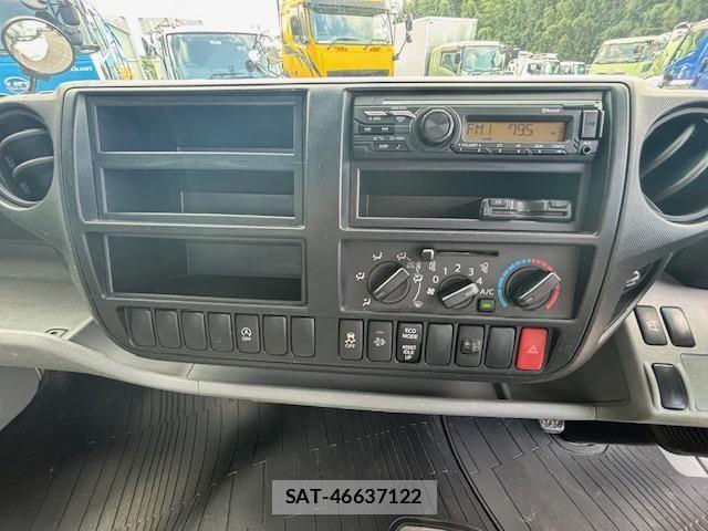 Hino DUTRO 2020-07 1321428-29