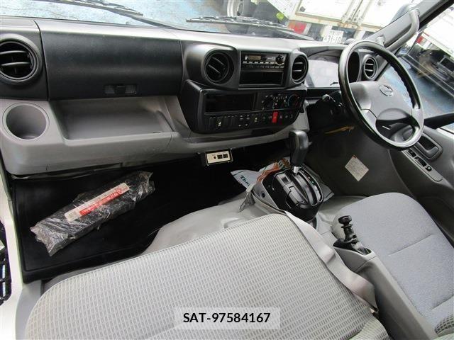 Hino DUTRO 2016-06 1330572-22