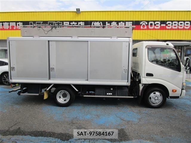 Hino DUTRO 2016-06 1330572-2