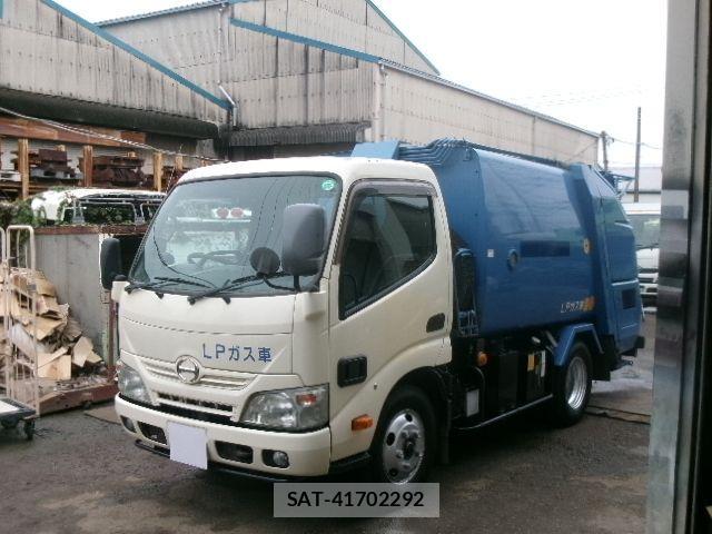 Hino DUTRO 2013-02 1345765-0