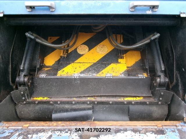 Hino DUTRO 2013-02 1345765-9