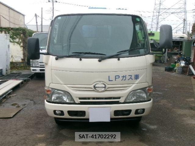 Hino DUTRO 2013-02 1345765-1