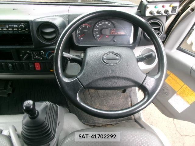 Hino DUTRO 2013-02 1345765-19