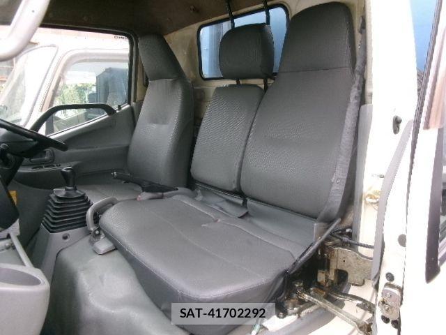 Hino DUTRO 2013-02 1345765-25