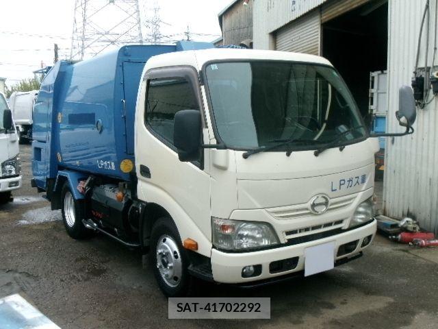 Hino DUTRO 2013-02 1345765-2