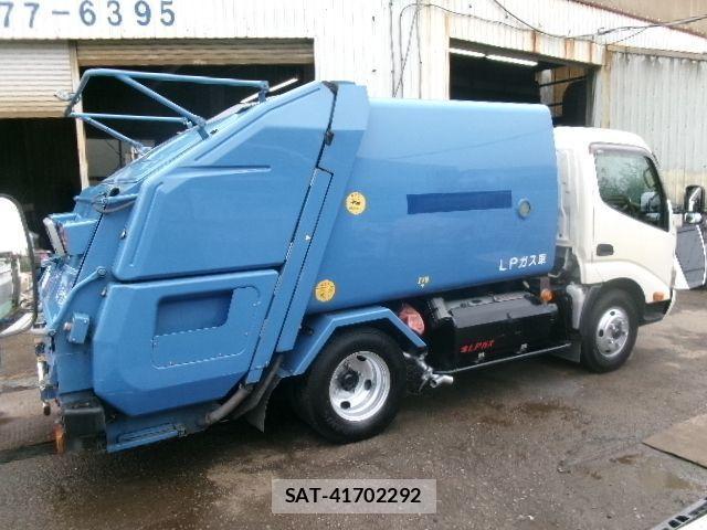 Hino DUTRO 2013-02 1345765-4