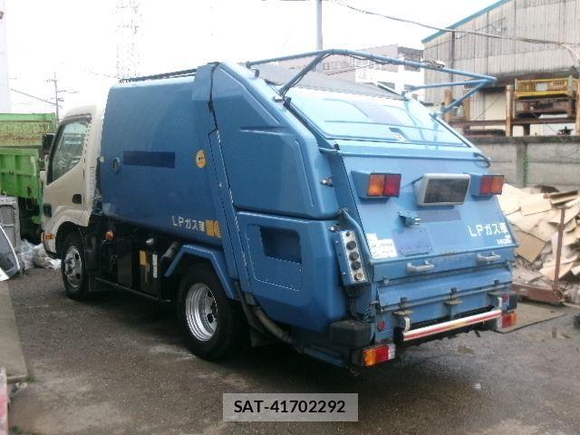 Hino DUTRO 2013-02 1345765-7