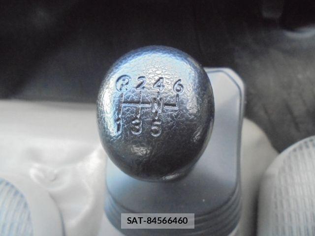 Hino DUTRO 2013-11 1353933-14