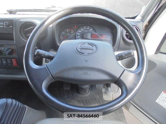 Hino DUTRO 2013-11 1353933-1
