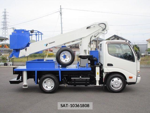 Hino DUTRO 2015-09 1372147-4