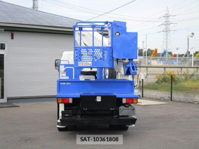 Hino DUTRO 2015-09 1372147-7