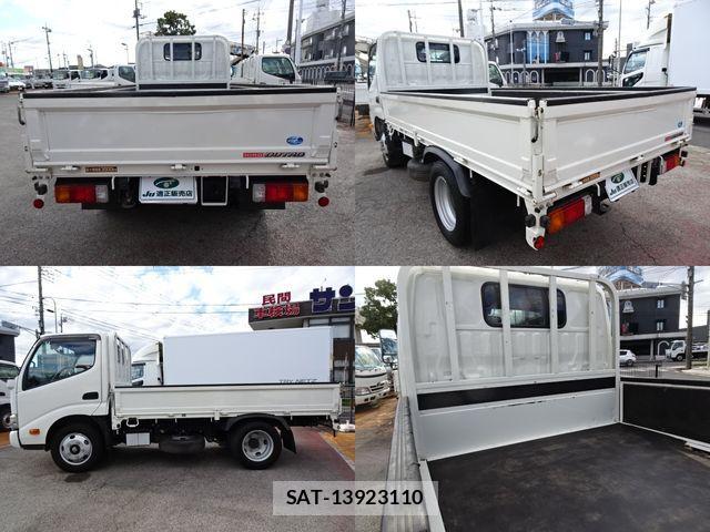 Hino DUTRO 2023-01 1372153-2