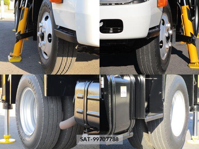 Hino DUTRO 2015-05 1374582-17