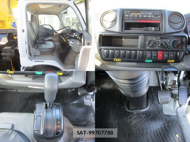 Hino DUTRO 2015-05 1374582-18