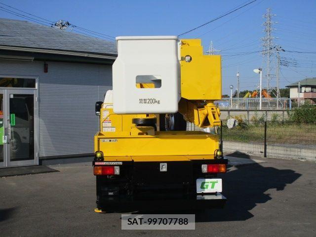 Hino DUTRO 2015-05 1374582-7