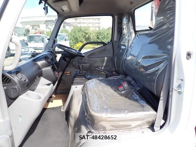 Hino DUTRO 2014-05 1402315-17