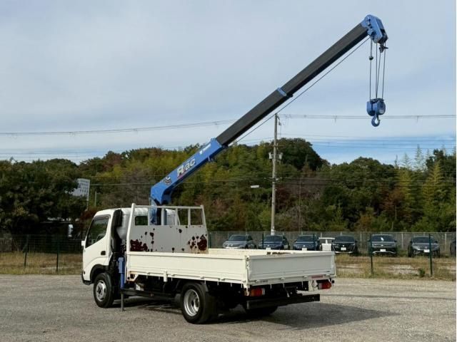 Hino DUTRO 2008-07 1427316-15