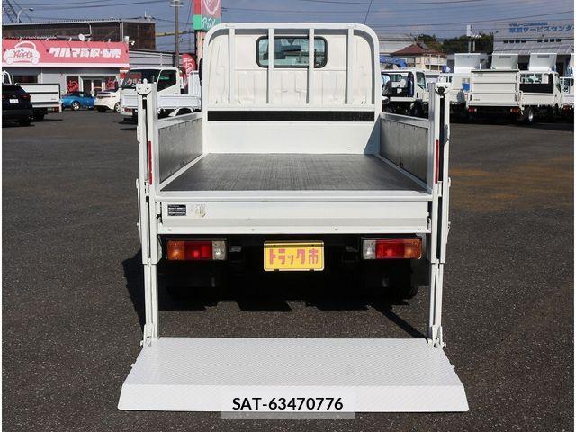 Hino DUTRO 2019-10 1428265-9