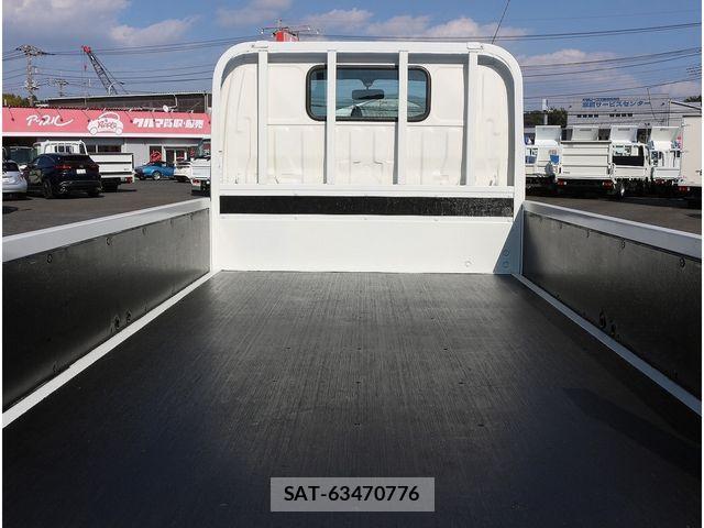 Hino DUTRO 2019-10 1428265-10