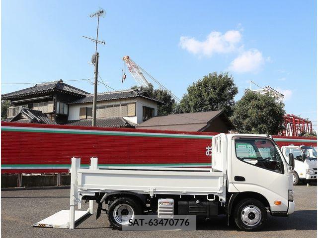 Hino DUTRO 2019-10 1428265-12