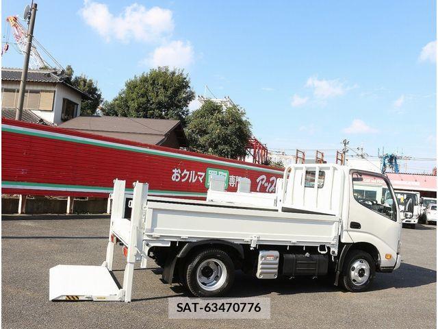 Hino DUTRO 2019-10 1428265-13