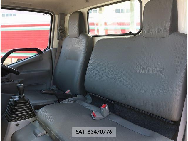 Hino DUTRO 2019-10 1428265-28