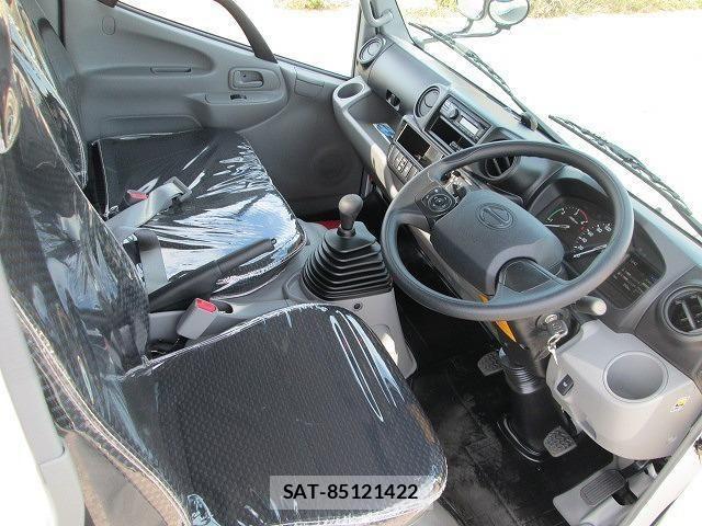 Hino DUTRO 2025-04 1445425-15
