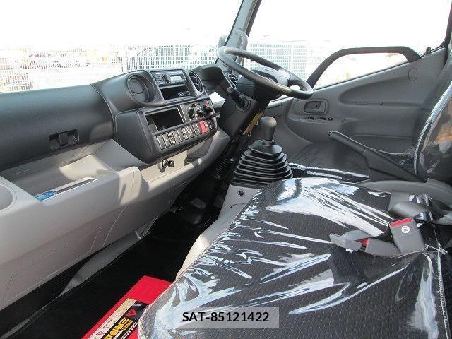 Hino DUTRO 2025-04 1445425-20