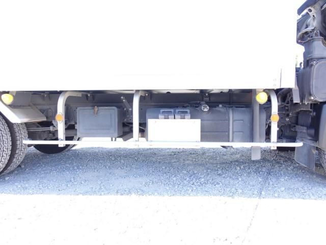 Hino DUTRO 2017-07 1464913-14
