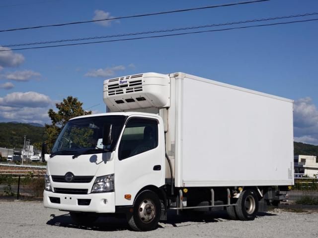 Hino DUTRO 2017-07 1464913-21