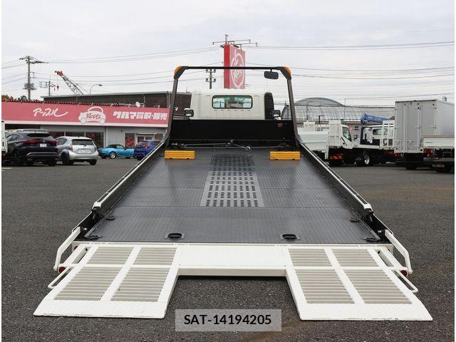 Hino DUTRO 2023-07 1472174-12