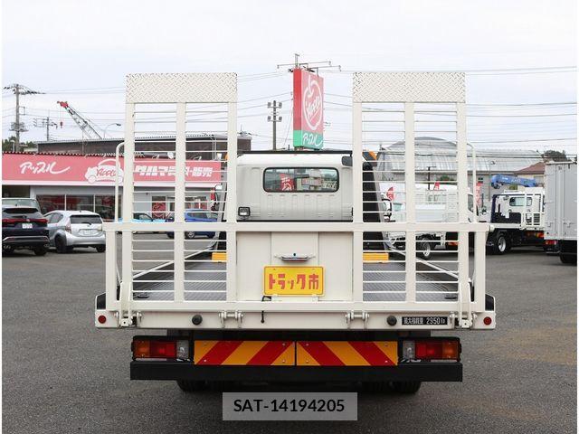 Hino DUTRO 2023-07 1472174-6