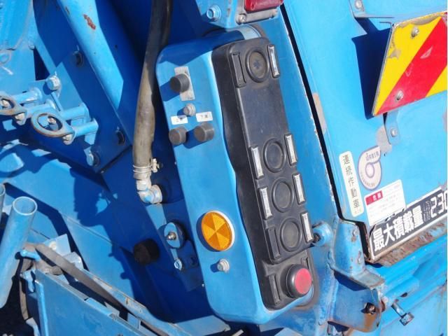 Hino DUTRO 2015-06 1464908-13