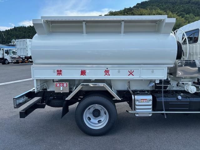 Hino DUTRO 2025-05 1464919-10