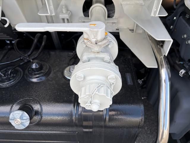 Hino DUTRO 2025-05 1464919-13