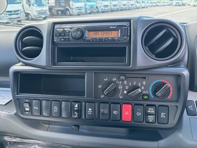 Hino DUTRO 2025-05 1464919-22