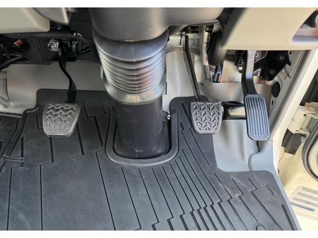 Hino DUTRO 2025-05 1464919-24