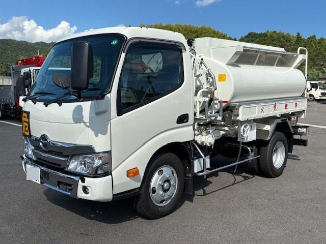 Hino DUTRO 2025-05 1464919-3