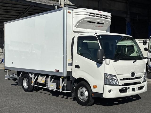 Hino DUTRO 2022-09 1464912-0