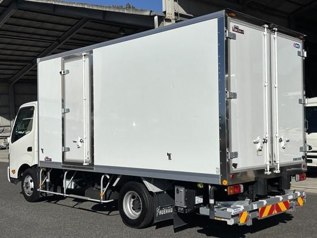 Hino DUTRO 2022-09 1464912-1