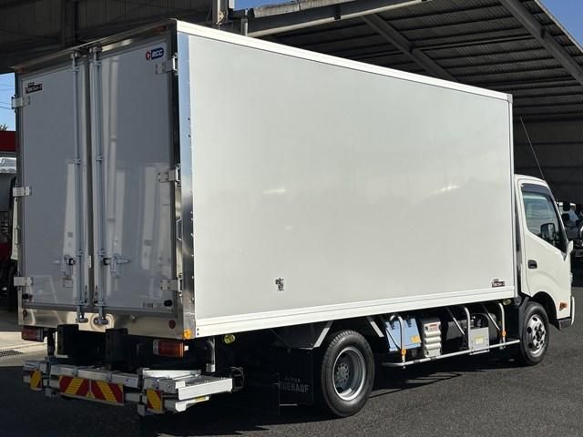 Hino DUTRO 2022-09 1464912-2
