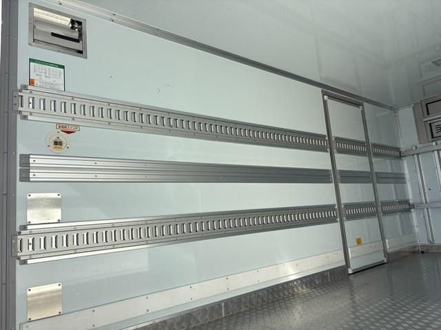 Hino DUTRO 2022-09 1464912-7