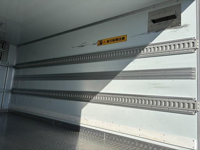 Hino DUTRO 2022-09 1464912-8