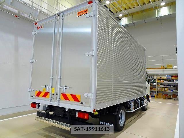 Hino DUTRO 2023-04 406060-2